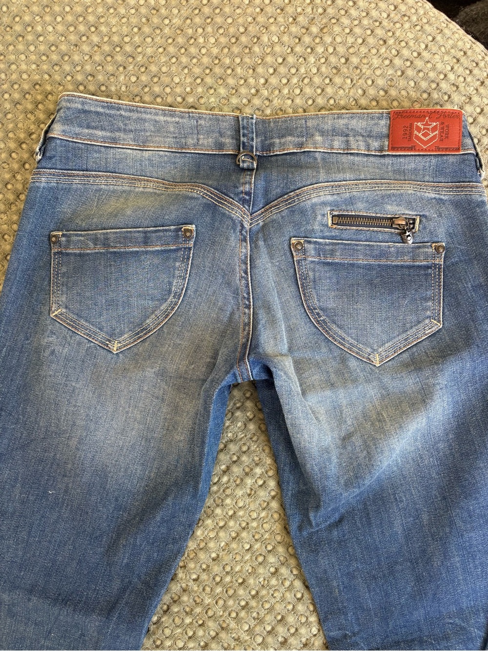 Made in France Straight Leg Low Rise Jeans in Faded Blue size 28/29 - Picture 5 of 6